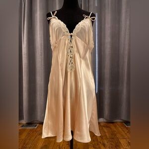 Vintage 1990’s La Senza gold satin chemise
